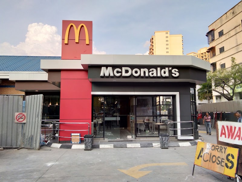 McDonald's Kuchai Lama DT storefront