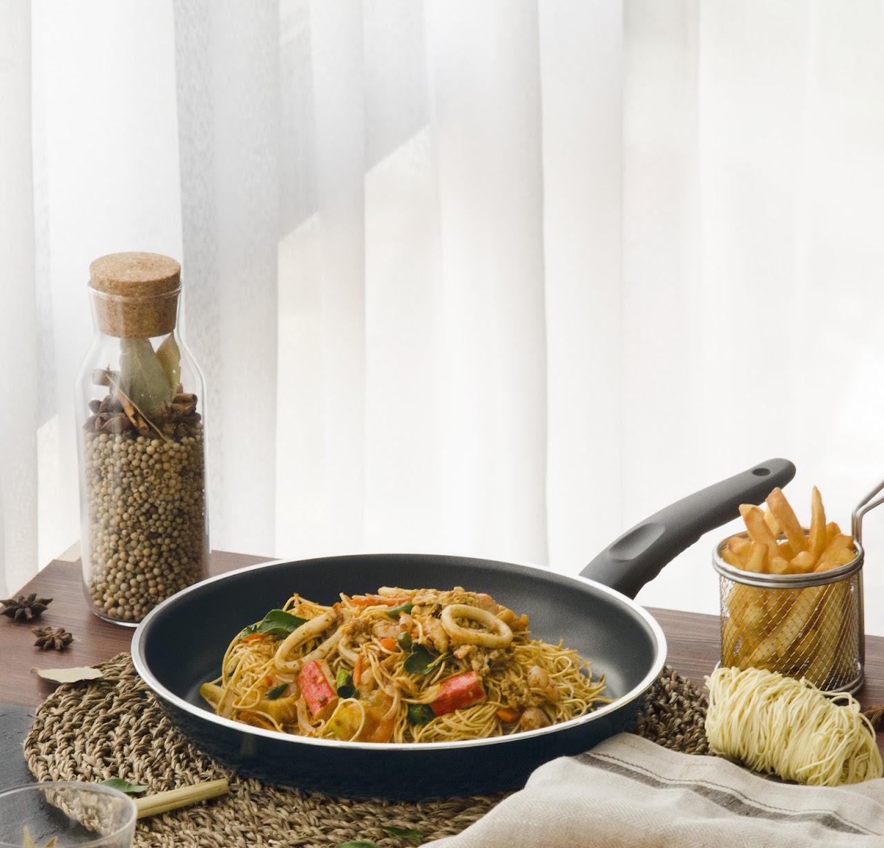 Seafood fried noodles with squid and prawns at Murni Discovery