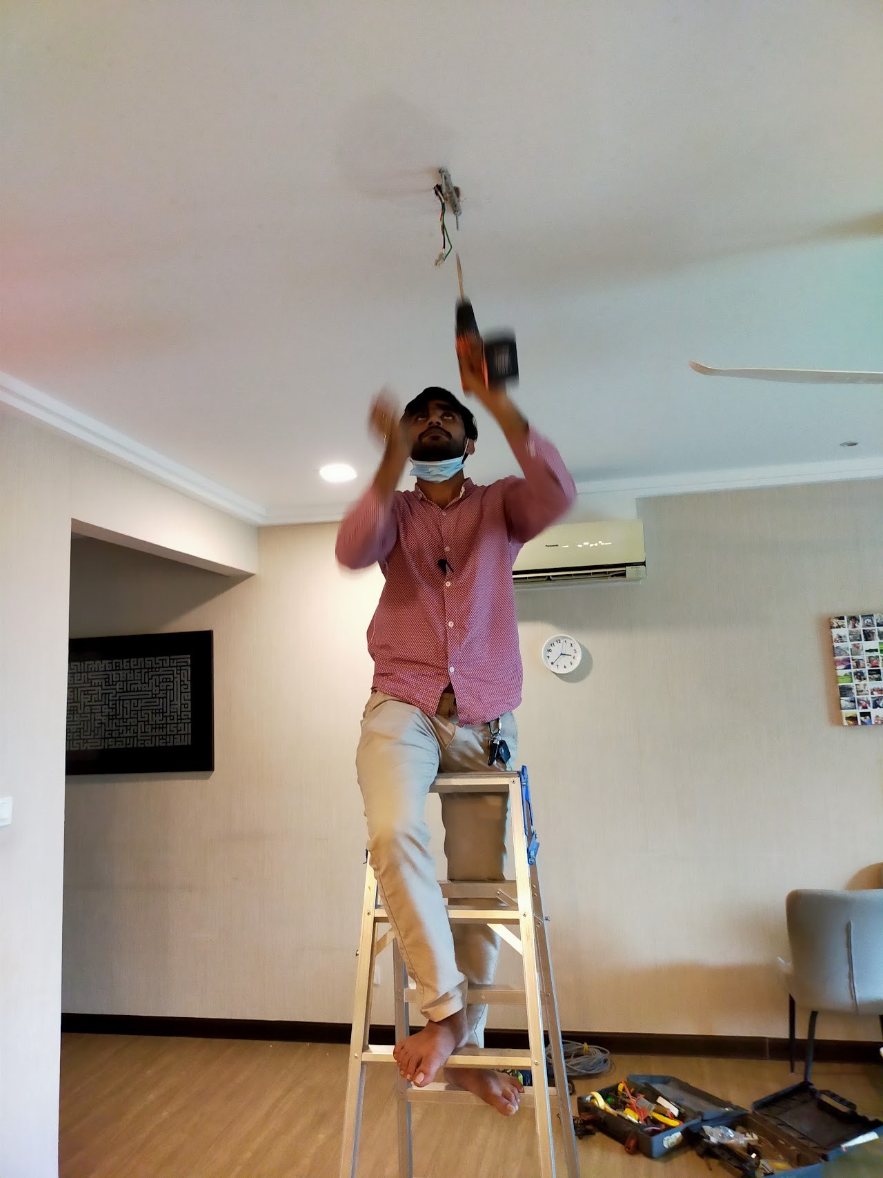Ceiling wiring installation by Qucik Renovation Enterprise