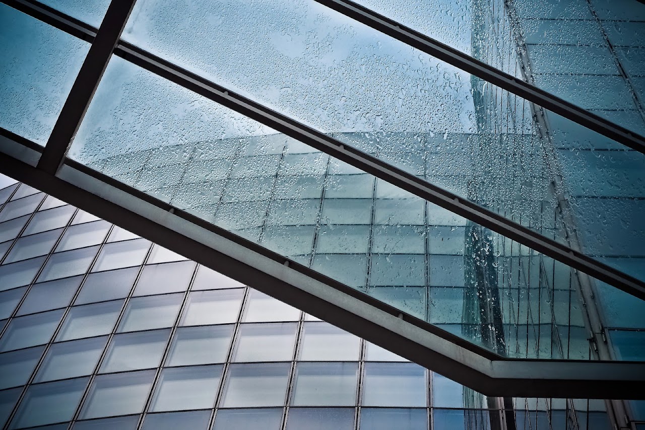 Structural glass skylight roof, diagonal beam detail