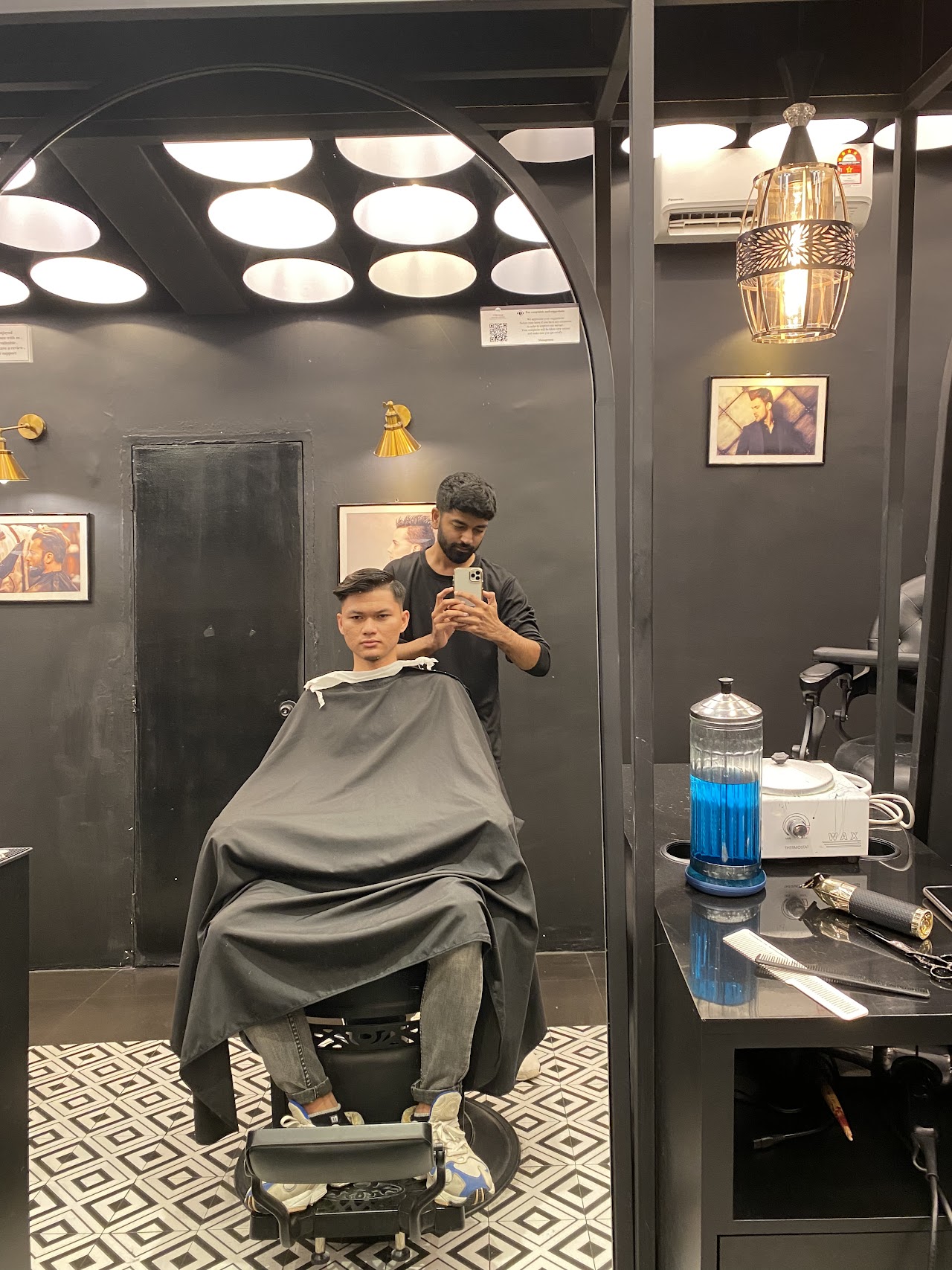 Top Touch Barber Shop arch-mirror lounge interior